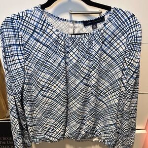 Tommy Hilfiger Women's Blue and White Top